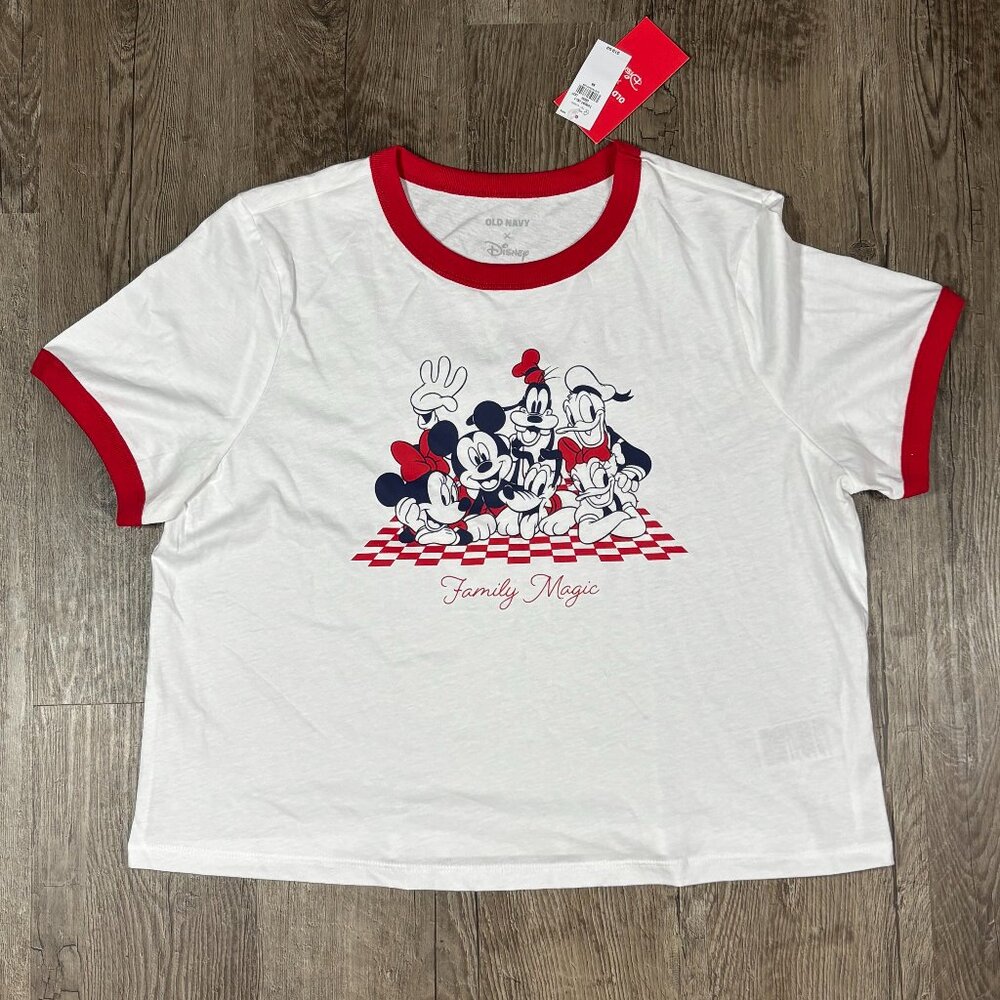 Old Navy x Disney Family Magic Graphic Cropped Shirt
